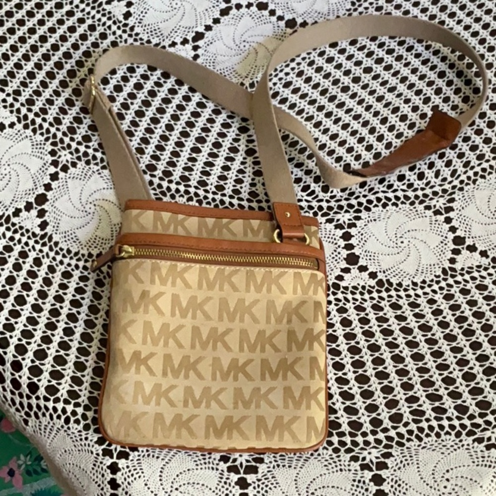 Michael Kors Crossbody
